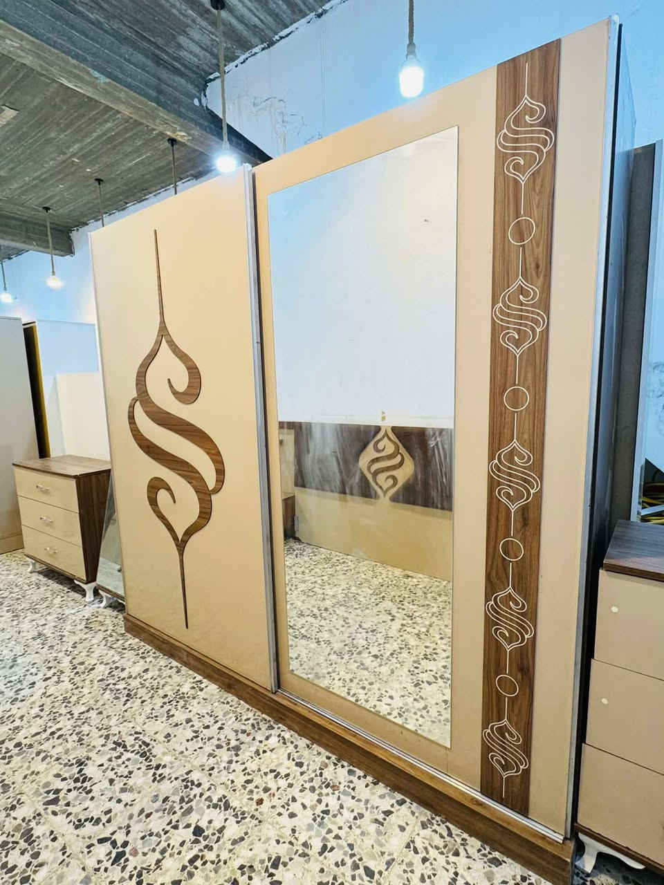 غرفه 7 قطع نضيفه  سعرهه 350 الف


**إذا كنت صاحب هذا الإعلان وتريد حذفه لأي سبب، رجاءا أرسل رسالة إلى الدعم الفني**