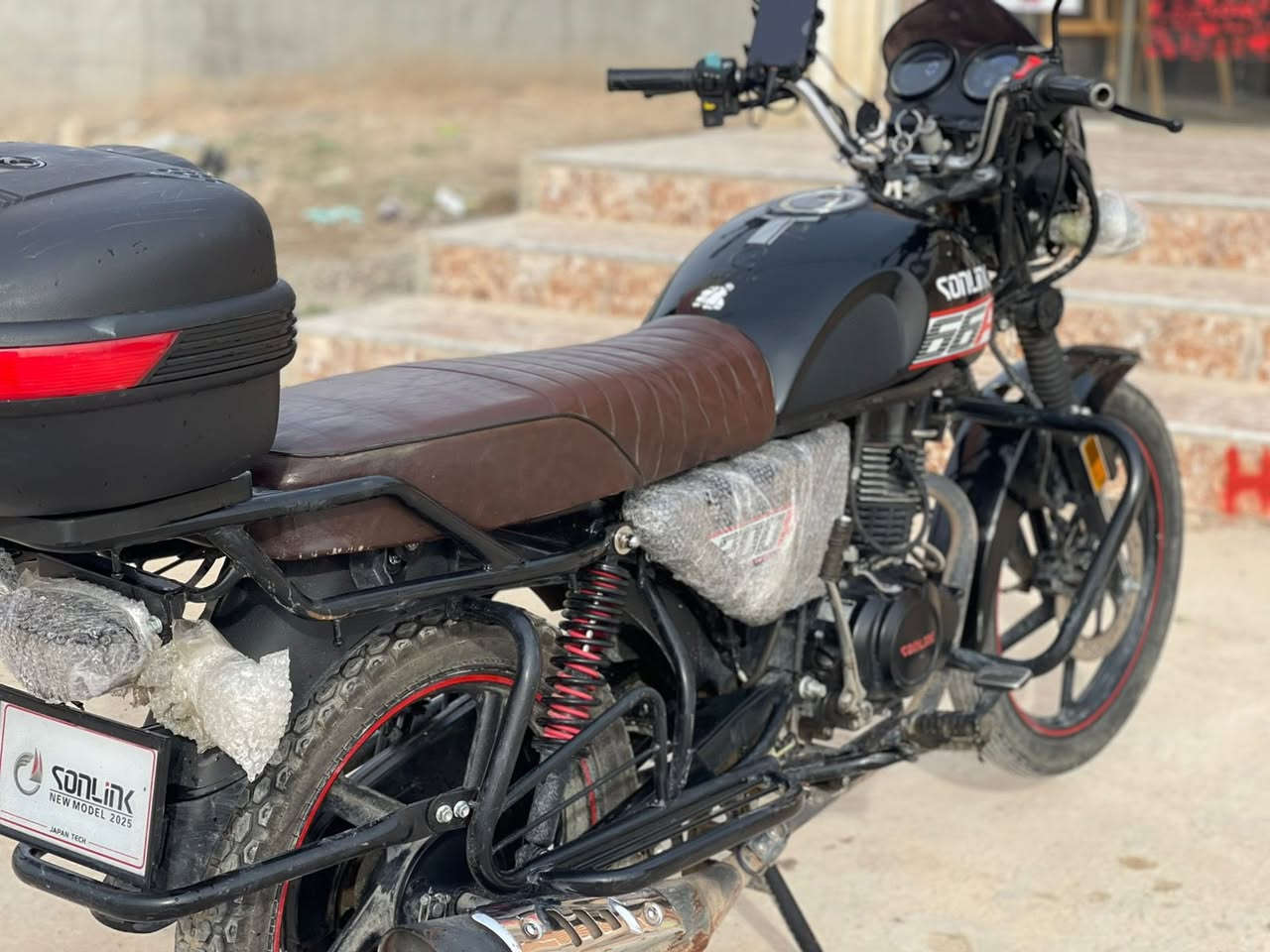 دايوان سونك موديل ٢٠٢٤ الماطور على وضع الشركة جدا نضيف كما موضح في الصور
السعر المطلوب مليون ٢٥٠ وبي مجال للشراي
***********
