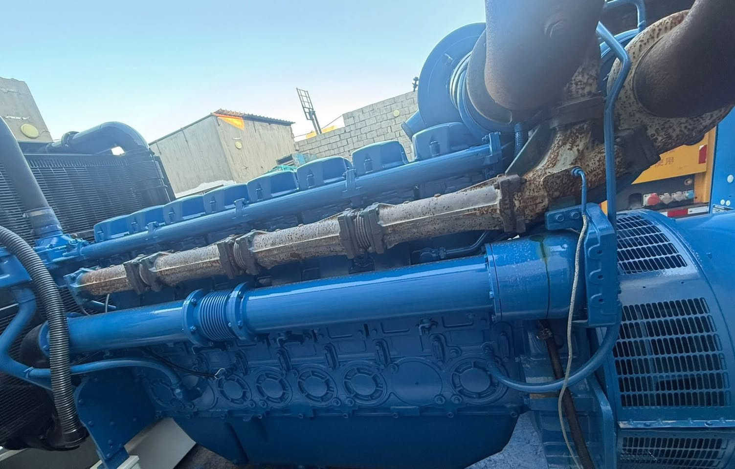 السلام عليكم 
بيركنز 4008 بريطاني 
ساعات العمل 83 ساعه فقط 
‎بلادي مولد
‎حجم التوليد1100kva 
‎🔥اربيل صناعه جنوبيه فرع الاول
‎🚚يوجد توصيل الى جميع المحافظات وبضمان 🚚
‎ للاستفسار:
‎ابوعلي 
/***********
***********
