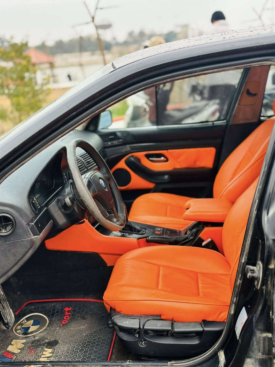 سلام عليكم  صقر  BMW E39 528i 
موديل 96 محدث2001 داخل وخارج 
مكينه 28 كير تبترونك صدر امامي خلفي جديد
ويل M18 اصلي +تخم تاير جديد + باتري جديد +شاشه اندرويد اصليه
مشط وباور جديد سياره جاهزه للاخير كفاله عامه عدى صبغ الجماليه شرط 
بسمي سنوية للـ28 السعر 83
 مكاني ناصريه مركز ***********
