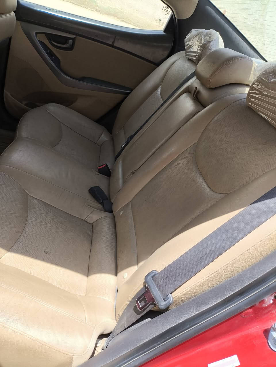 النترا موديل 11 محرك 1800 المرغوب 
مواصفات فول 
فتحة سقف 
تحكمات ستيرن 
شاشة كاميرا
تدفئة كشنات 
اشارات بالمراية

ماشية قليل 
مابيها صرف ولا تبخير 
ضررها جاملغ خلفي 
***********
سنوية لحد 2027
