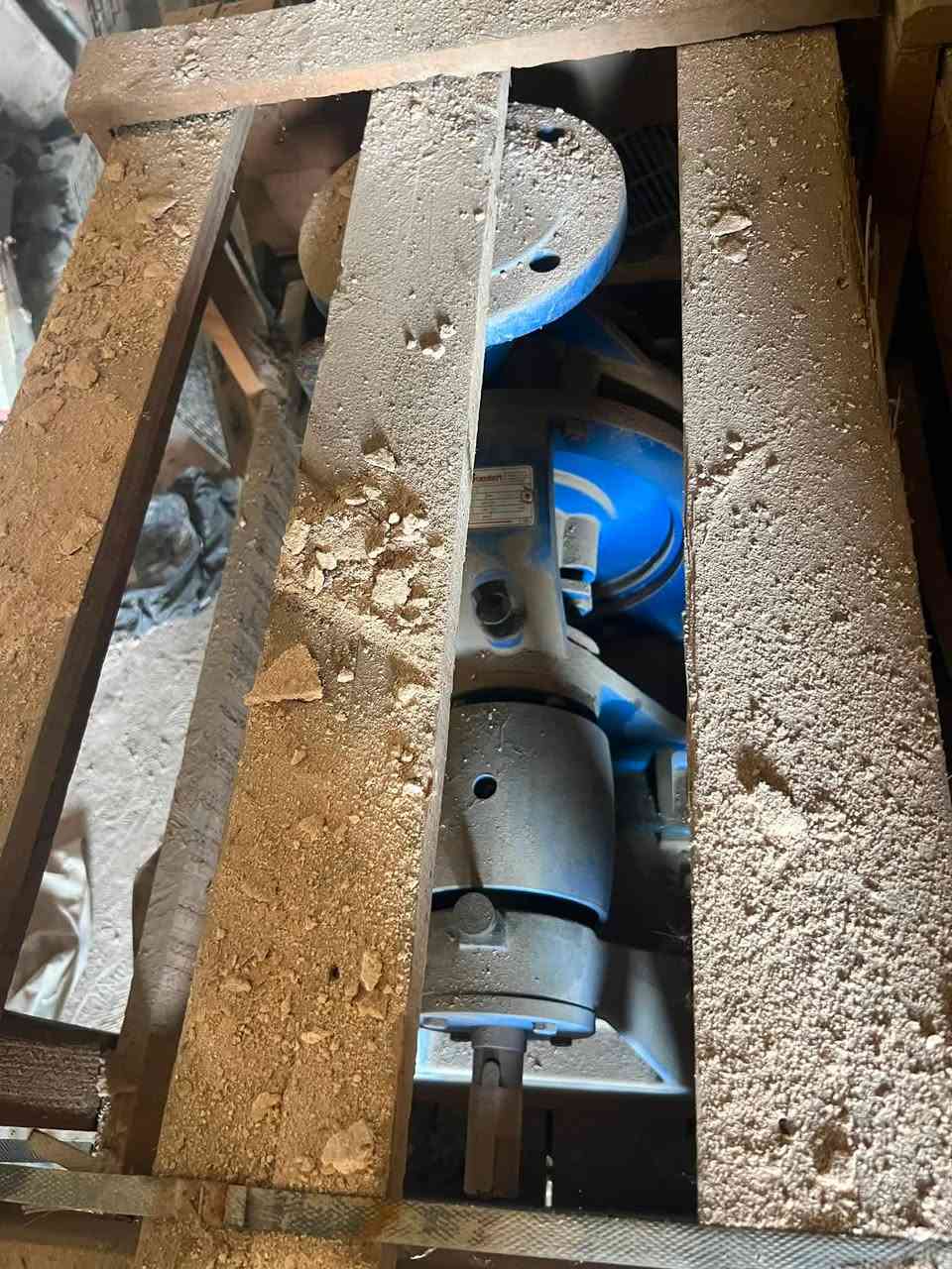 للبيع مضخه تركيه 3X4 هيت 17 ماطورها 10 احصان  والكيو 100 السعر 600 الف وبيه مجال العنوان سامراء رقم هاتف 📞 ***********
