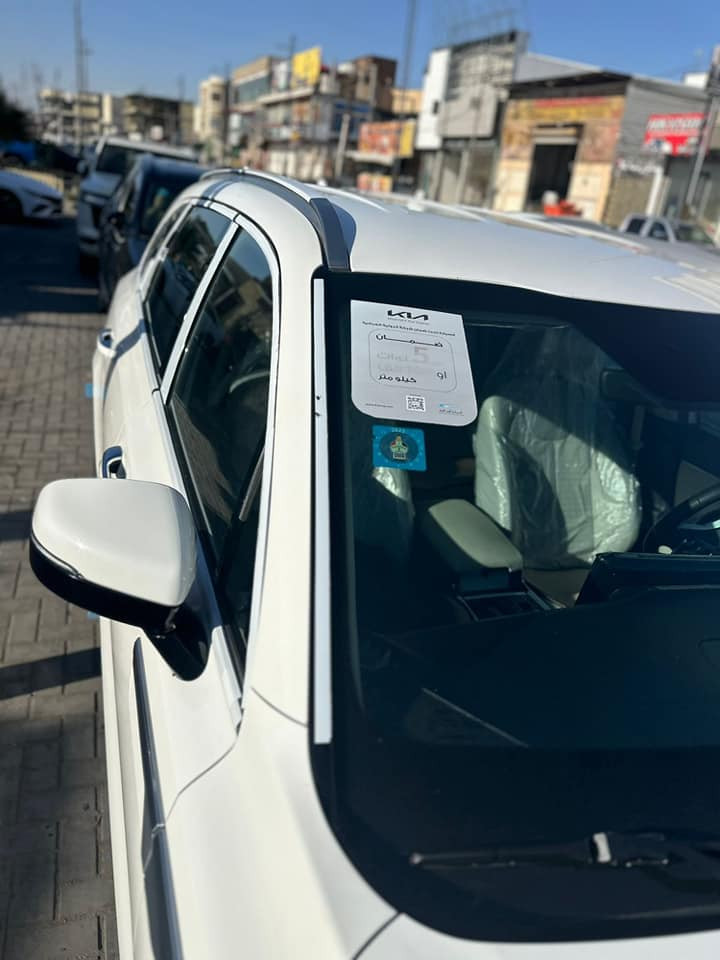 ماشيه 6 الالف السياره
ضمان كيا الدوليه  5 سنوات 
صيانه مجانيه
مواصفات 
اربع كامرات
تتقدم وترجع بالريموت 
عدسه ليزريه
بيها موصفات خير من لله 
سياره بعدهي جديده بوضع الوكاله 
السعر 345
*********** البصرة, العراق
