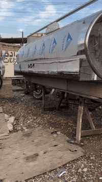 السلام عليكم 
للبيع تانكي عمل جديد غير مستخدم 
سنلس ستيل 304 غذائي 
مال كيا فحل 
4 الاف لتر 
اشدة كامل على السيارة 
للاستفسار الاتصال 
***********
***********
