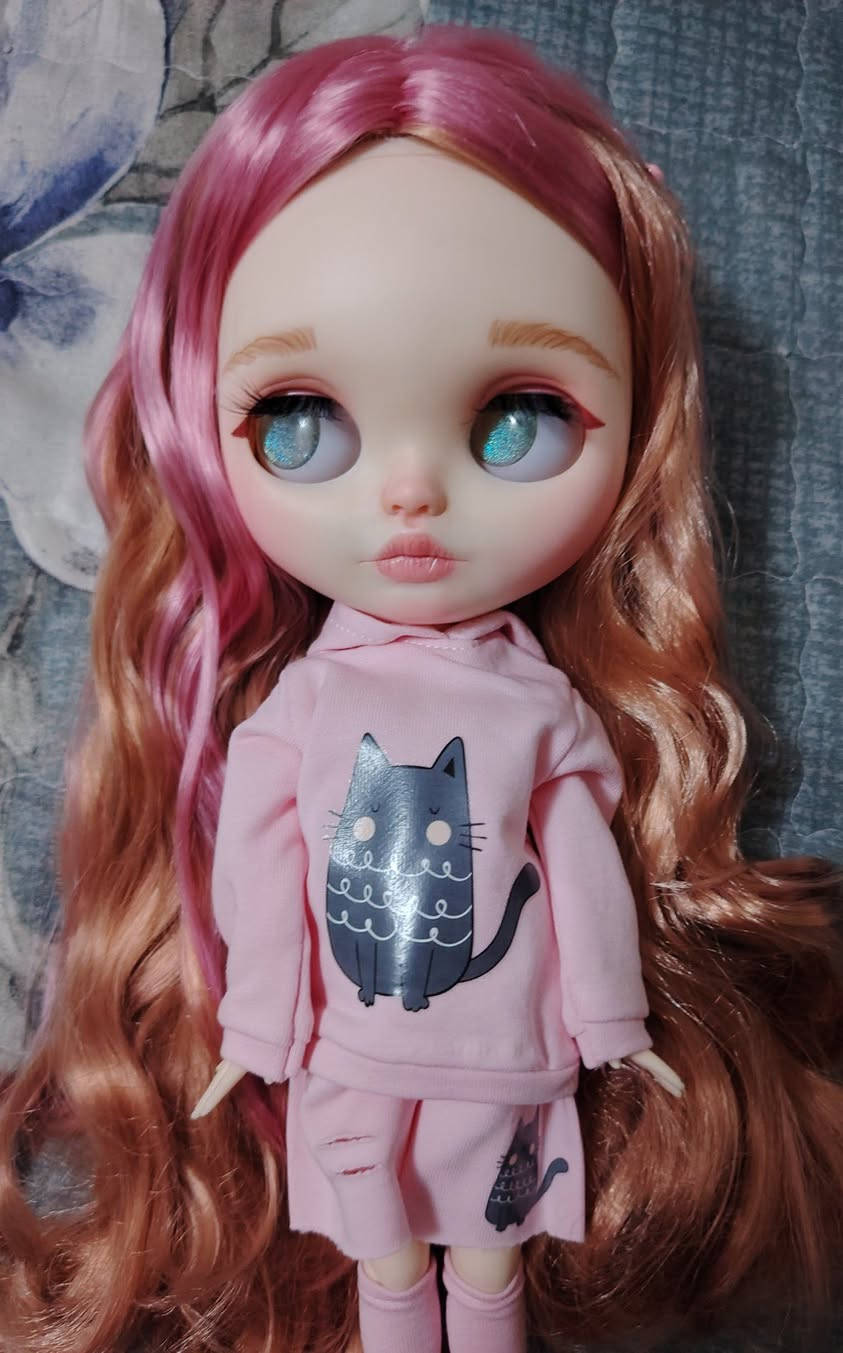 دمية بلايث جاهزة للبيع، يوجد توصيل لكل محافظات العراق
لمشاهدة مزيد من أعمالي زور الانستجرام @AnnABlytheStudio


**إذا كنت صاحب هذا الإعلان وتريد حذفه لأي سبب، رجاءا أرسل رسالة إلى الدعم الفني**