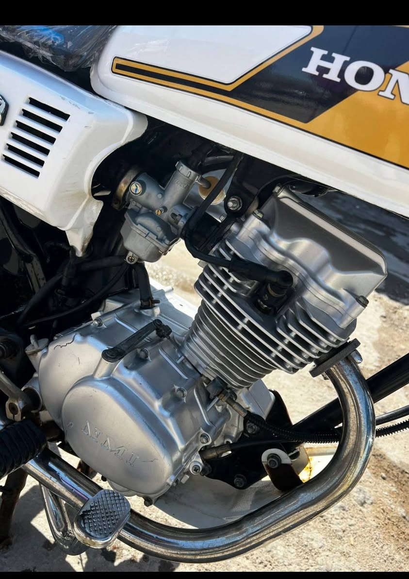 دراجه نامه شلامجه مديل ٢١ ادوات ادوات كفالة عامه من سرقه سعر ٧٠٠ بيه مجال قليل الشراي مكاني بصره كزيزه ***********
