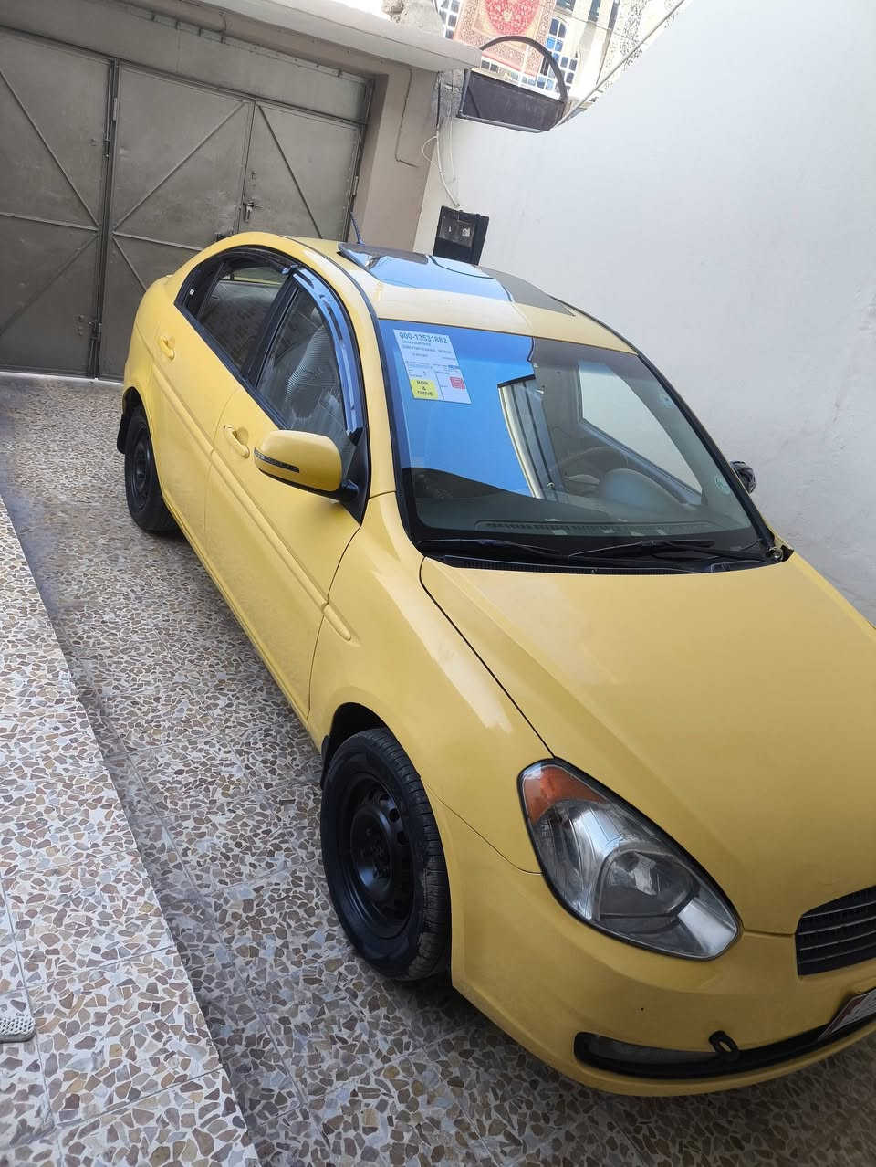 السلام عليكم 
اكسنت 2010 خليجي محرك 16 ينقص شي قليل 
جامات كهرب سلايت بيه طخه صغيرة يم قبق البانزين 
رقم نجف باسمانا انكليزي تحويل بالموصل 
***********
