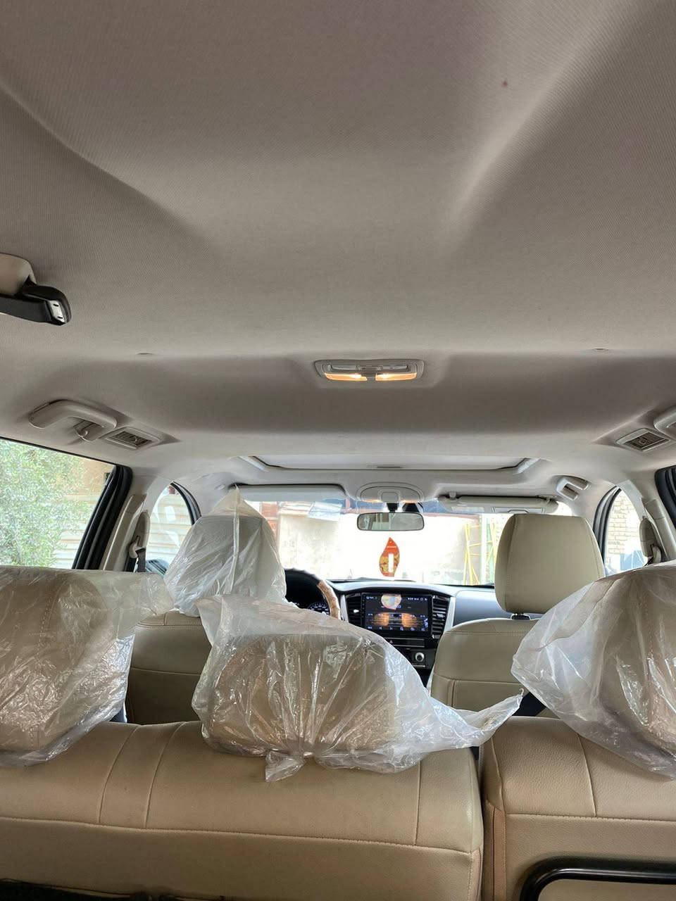 للبيع 
ميتسوبيشي باجيرو سبورت
 موديل 2020
 لون رصاصي فاتح
 مكينة 6 سلندر 3000 سي سي
 7 راكب ومقاعد جلد
 3 قطع تبريد
 فتحة سقف سلايد
 فورويل
 دفلوك
 اريل قرش نفيكيتر
 رادار أمامي
 شاشة جبيرة touch
 شفتات ستيرن
 تحكم ستيرن جهة واحدة
 حساس امامي وخلفي أصلي
 فول لد وزنون
 مانع إنزلاق وتراكشن إنحدار ومُثبت سرعة
 5 ويل كب
للاتصال
***********
