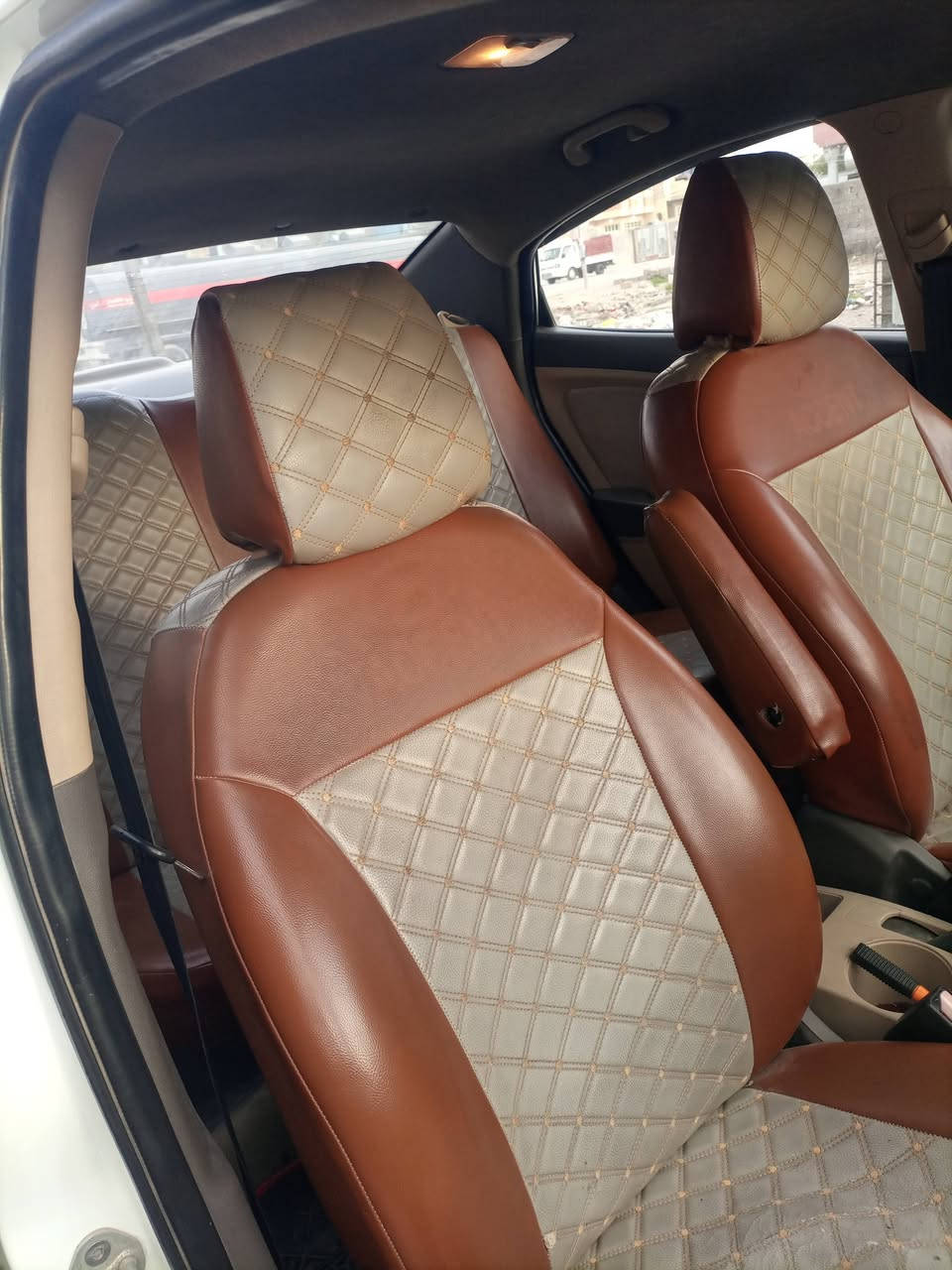 السلام وعليكم
أكسنت موديل 13 
1600 دوش خليجي 
مكينه وكير مكفولات
سياره حلوه ونضيفه
رقم الهاتف ***********
