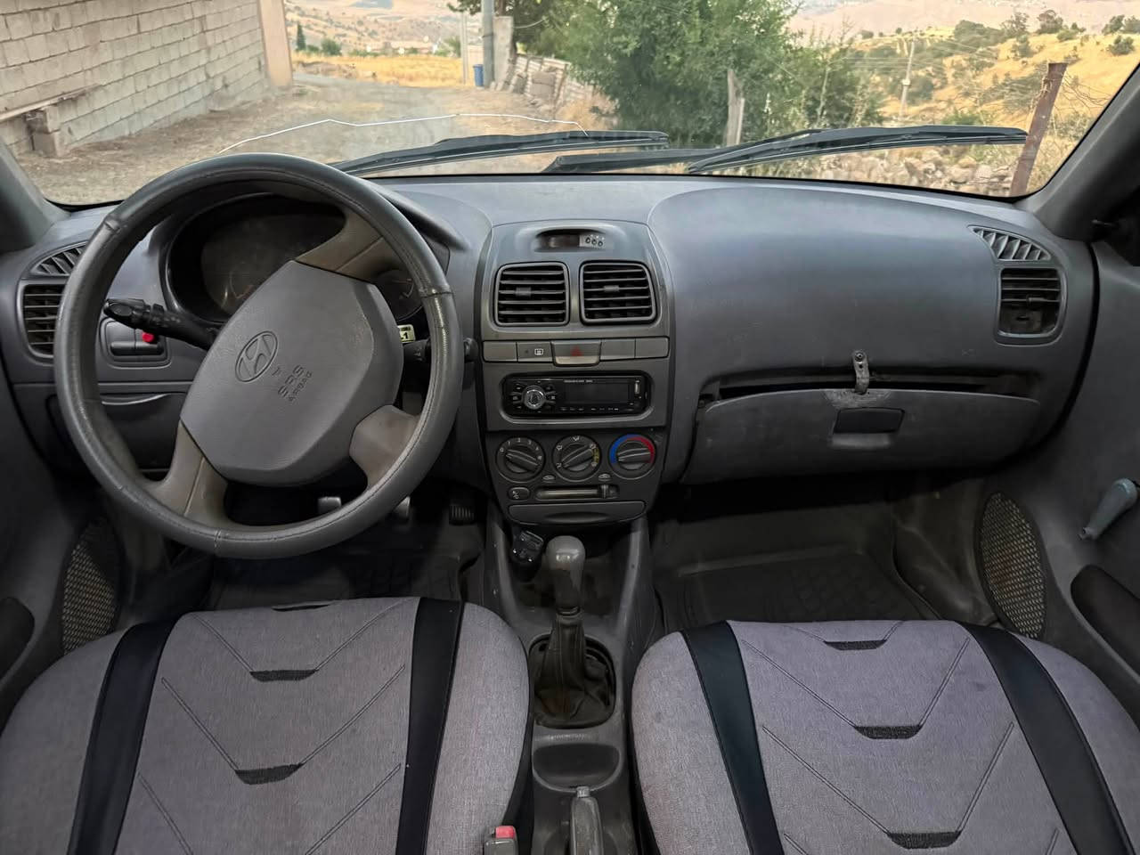 هۆندای ئەكسێنت مۆدێل ٢٠٠٢ ئاڕم پلاستیكی هەولێر گێڕو مەكینەی بە شەرت سعری ٣٨ گەڵاو معامەلەیەكی كەم شوێن قەزای دووكان

***********
