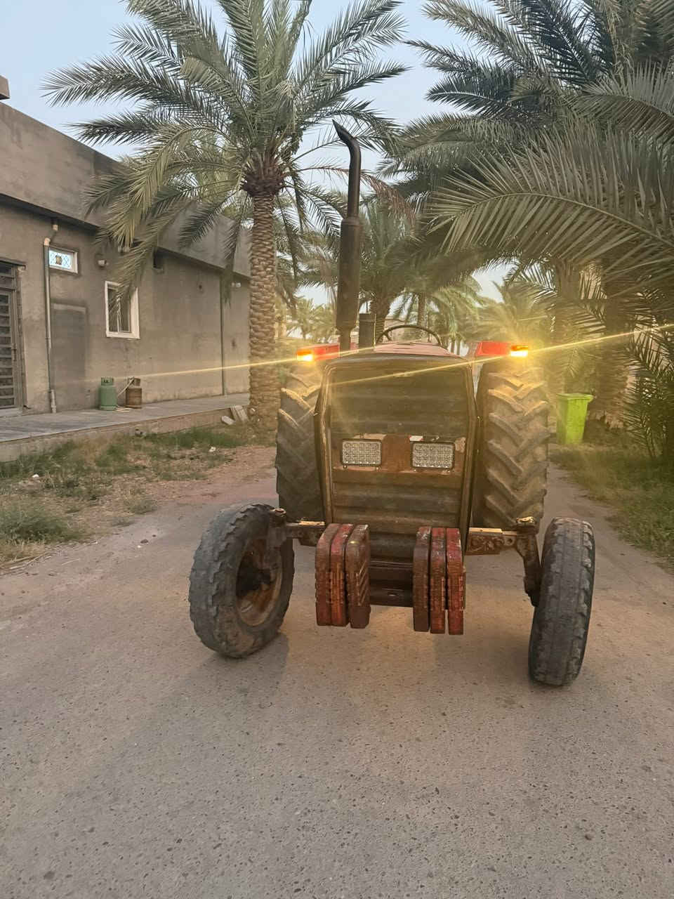 فوركسن إنكليزي موديل 81 جاهز كير محرك كهربائيات باتري جديد السعر 10 ملاين وبيه مجال ويرهم مراوس بكابوته العنوان سامراء. ناحيه المعتصم تلفون ***********

