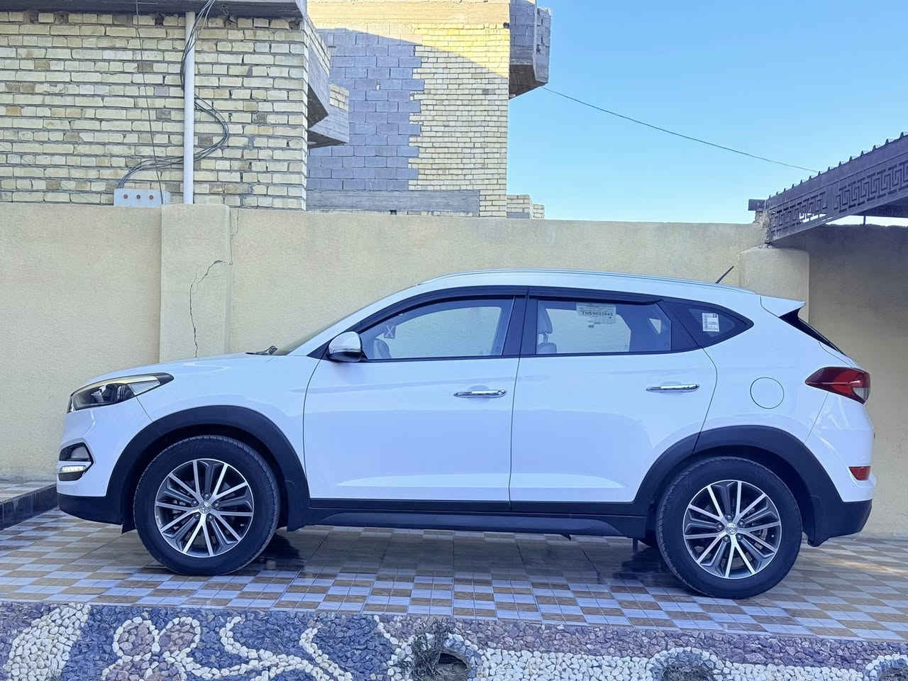 السلام عليكم
توسان 2016 خليجي 
مكفوله كفاله عامه 
رقم بغداد تحويل مباشر 
مكينه 2000 بلاديه مامفتوحه 
ماشيه 145 ألف حقيقي 
سياره جديده محرك كير صدر كله ع وضع الشركه 
السعر 177 بيه مجال بسيط اللاستفسار اتصال ع الرقم *********** 
العنوان الفلوجه
