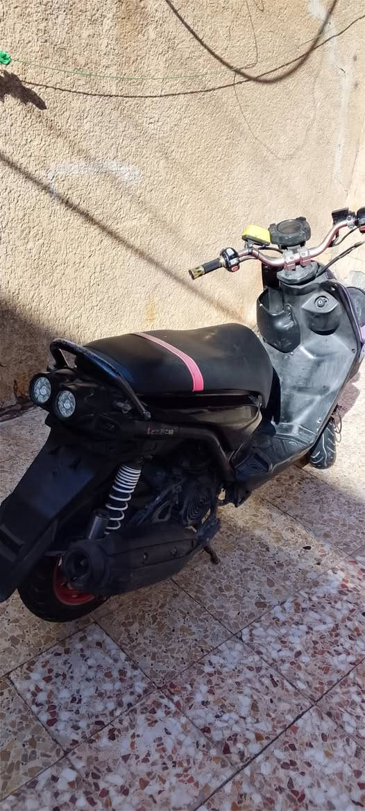 سلام عليكم دراجه سكنس جـبلي  ام عيونن2014 الـبـيع
نوزل مكينه 58ونص شلعه ومعدل يخبل دراجه
خير من الله السعر 850وبيهى مجالل 
مكاني حي اور ***********
