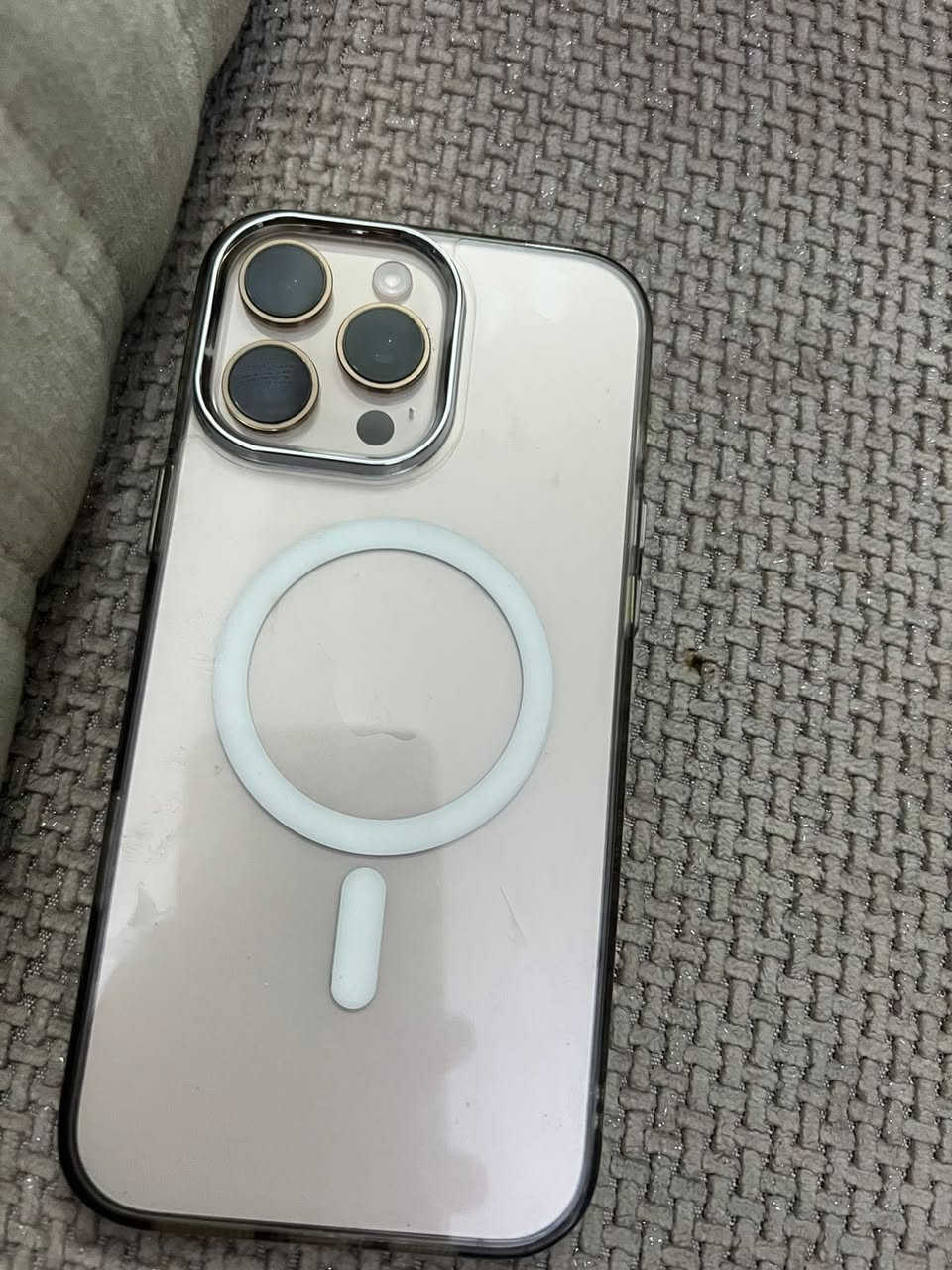 السلام عليكم … مراوس بهونر ماجيك 8 برو 512 / 16 برو ماكس ذاكره 256 بطاريه 91 مشحون 626 نظافه 97% *********** رايد هونر ماجيك 8 برو كامل ملحقات
