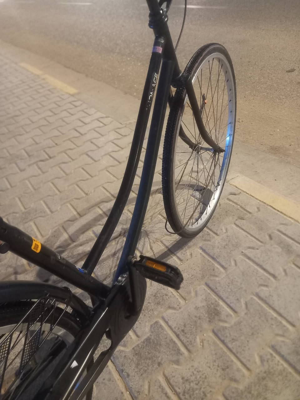 السلام عليكم بايسكل حجم ٢٦ باله لون مميز حلوه فول باله اصلي بايسكل نضيف ٨٥ وبي قليل للشراي كربله حي العامل


**إذا كنت صاحب هذا الإعلان وتريد حذفه لأي سبب، رجاءا أرسل رسالة إلى الدعم الفني**