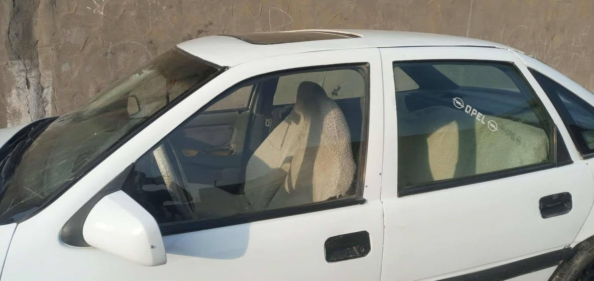 فكترا حجم 20 كركوك الماني شرط التحويل و الوكالة مصبوغة عام السعر 25 
***********
