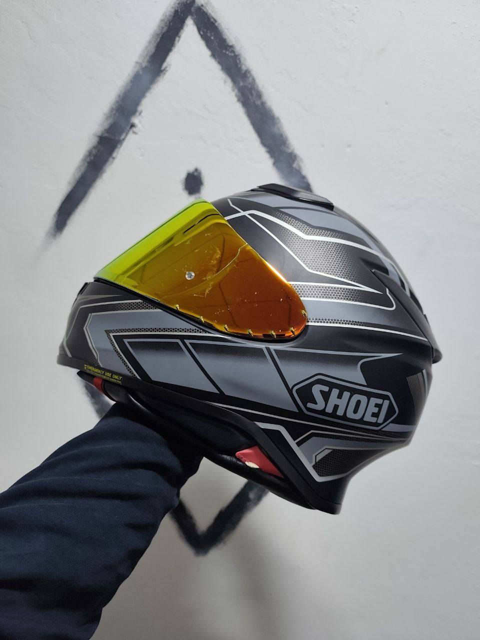 خوذه ماركة شوي بيه 3 جامات ذهبي وحمر وشفاف قياس XXL تلبس XL
*********** 
180 الف
