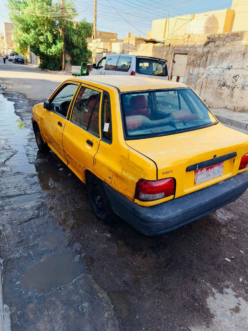 السلام عليكم سايبه موديل ١٢ للبيع بدون راعي اكفلك سرقه و عشاير مكينه بيهه خيط تبخير السياره عوزهه باتري تجي تشغل و تروح السعر ٩ ورقات و بيهه مجال المكان بغداد حي النصر *********** اي استفسار انتصل عله الرقم
