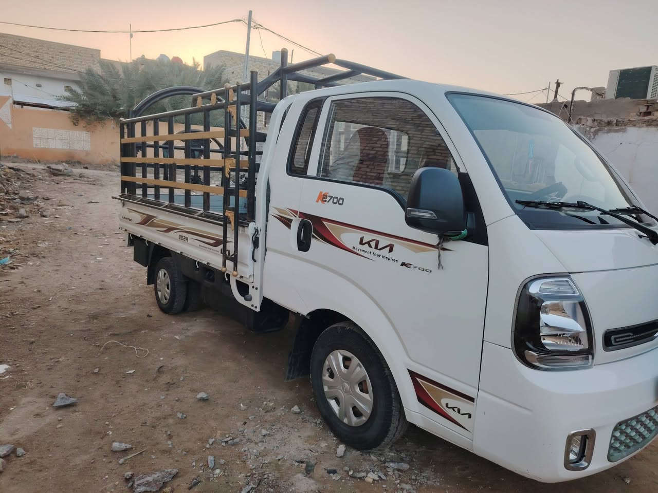 السلام عليكم سياره بينكو موديل 2024 سياره جديده مكفوره من اي ضرر كفاله عامه ماشيه 37 الاف سياره زيرو وسعر165 وبيهه مجال لشراي ورقم الاستفسار ***********
