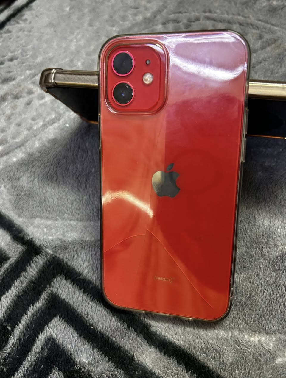 ايفون 12 عادي للبيع جهاز غني عن التعريف نضيف كله بلادي🔥
……………………………………..……………………………….. …………………………………….………………………………..
                          (موصفات👇)
1-ذاكره64
2- بطاريه 85
3-ببجي 60فريم
4-فيز إيدي شغال
5-فقط سيم ميشتغل
 …………………………………..……………………………….. …………………………………….………………………………..

جهاز كله بلادي شرط الحاسبه اي عيب مابي سعر نار 170الف او بي مجال للشرايه تواصل خاص او وتساب فقط (***********)• تحياتي للجميع🔥🖤
