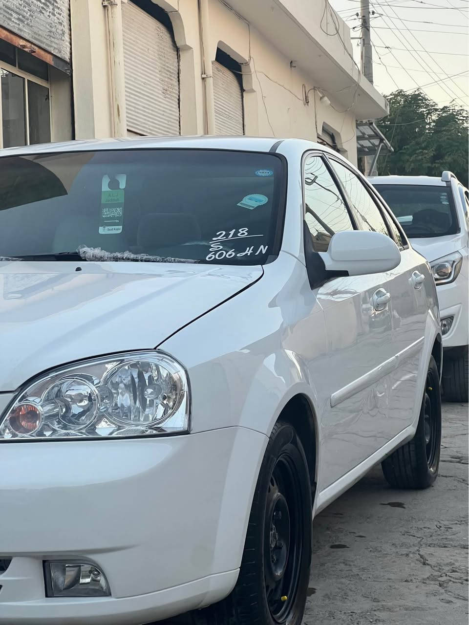 Optra  ئؤپترا
مؤدئل 2011
رةقةم و سةنةوي نوئ  بئ سبوخ تةنها يةك بست سبوخي هةية شوختو چال و شتي نية ماشالله سةيارةكة زؤر جوان و خاوئنة تازة چوار تايةي بؤ گؤراوة يةك دينار مةسرةفي نية 210هةزار هةحةقيقي رؤشتوة
گئر و مةكينة و تةقة و رةقةي هةمووي بةشةرت گئر تؤماتيك بةناو كردن و خرامة هةمووي بةشةرت 

: ئةگةر مشتةري نيت با هيجمان يةكتر بئزار نةكةين 
83 گةڵأ و معامةلةيةكي بچوك 
*********** واتساپيشي لةسةرة كويسينجاك, أربيل
