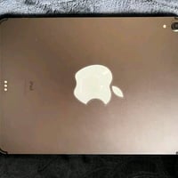 آيباد ١١ برو • ٢٥٦ • بطارية ٩٢%