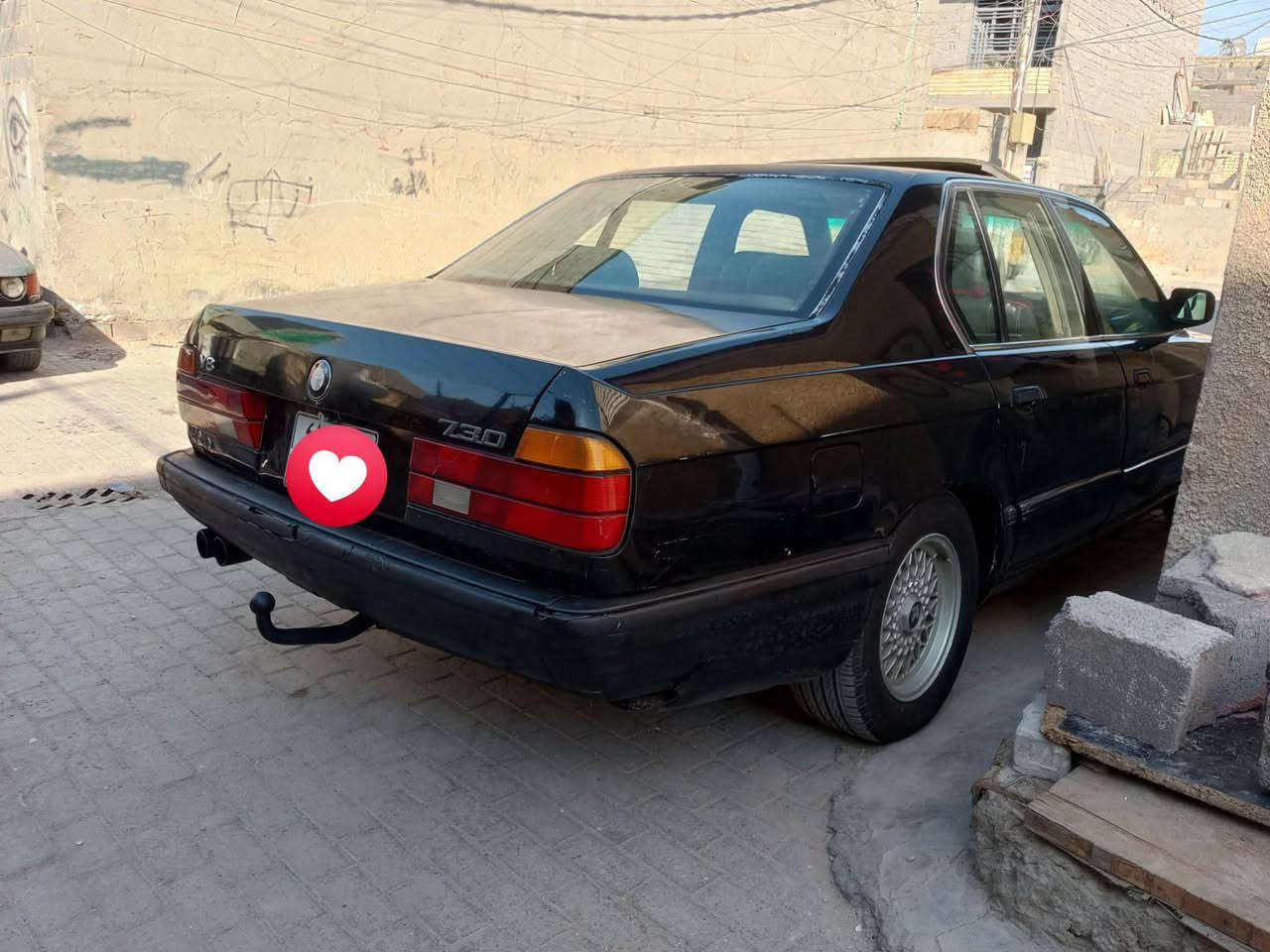سلام عليكم شباب بيم مودل93/ حجم 730(
 رقم دهوك سياره شرعيه مسافر بيع بدون تحويل كفله دوله وعشاير /محرك 8سلندر نشاط فول محرك وكير شرط /تبريد ثلج ويه السويج / منضومه زنون /داخل جديد كشنات جلد كهرابايت كله شقاله شرط صدرامامي وخلفي جديد شرط تخم تايرجديد جديد سياره بلاديه مال جناي ماتحط عليه ربع/سعر سياره 28وبيه مجال حك جيه 
مكلف بل نشر رقم صاحب السيارة ***********
مكان سياره بغداد مدانت صدر

