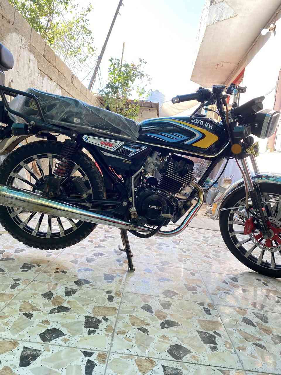 سلام عليكم سيفان موديل25دراجة حلوه وكامله مكمله من كلشي كهربائيّات دشبول كله شغال سعر 750وبيهه مجال قليل حك الجيه  لرقم ***********
ملاحضه الموشراي اعبر المنشور

/مكاني ديالى بقعوبه بل رحمه
