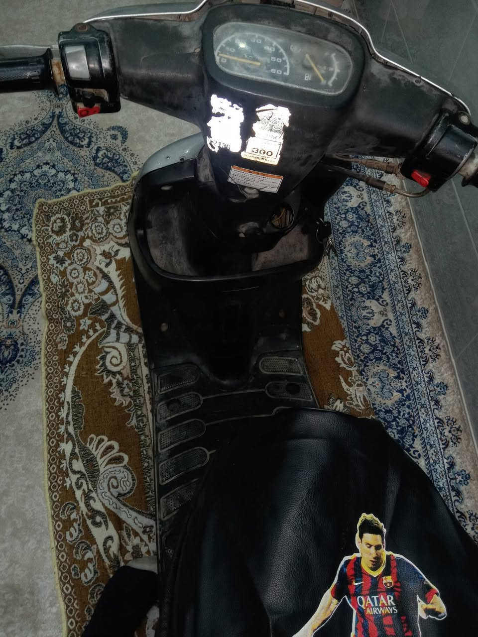 السلام عليكم للبيع دراجة ياماها كوم حديد السعر 150 وبيها مجال حك الجية العنوان  البصرة دور الشرطة شارع القائد ***********
