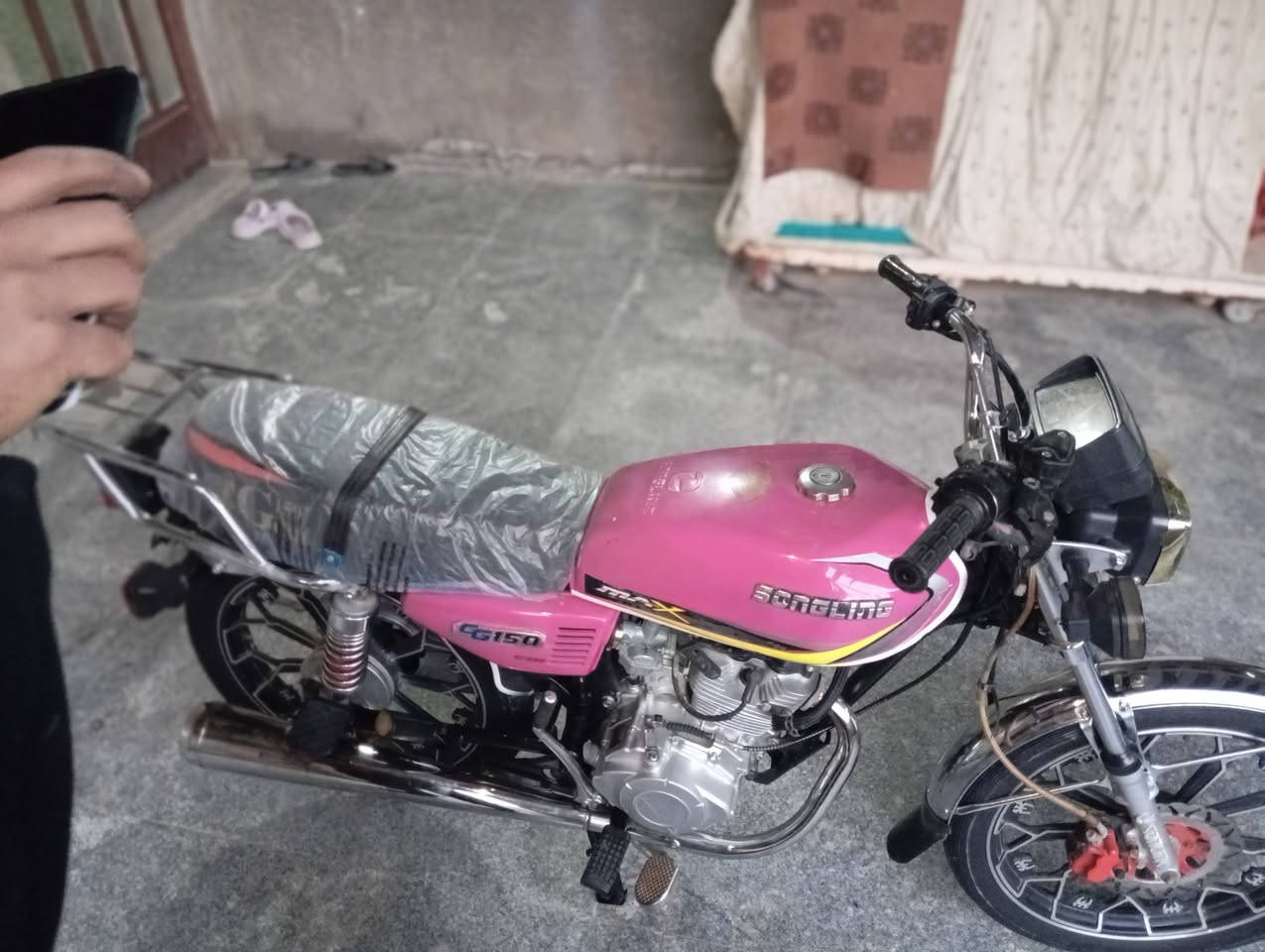 السلام عليكم
دراجه سافان موديل ٢٤مكفوله كفاله عامه مكينته برغي مامفتوح بيه مكان الديوانية سعر ٦٥٠وبيه مجال ٠٧٨٣٨٥٥٥٤٣


**إذا كنت صاحب هذا الإعلان وتريد حذفه لأي سبب، رجاءا أرسل رسالة إلى الدعم الفني**