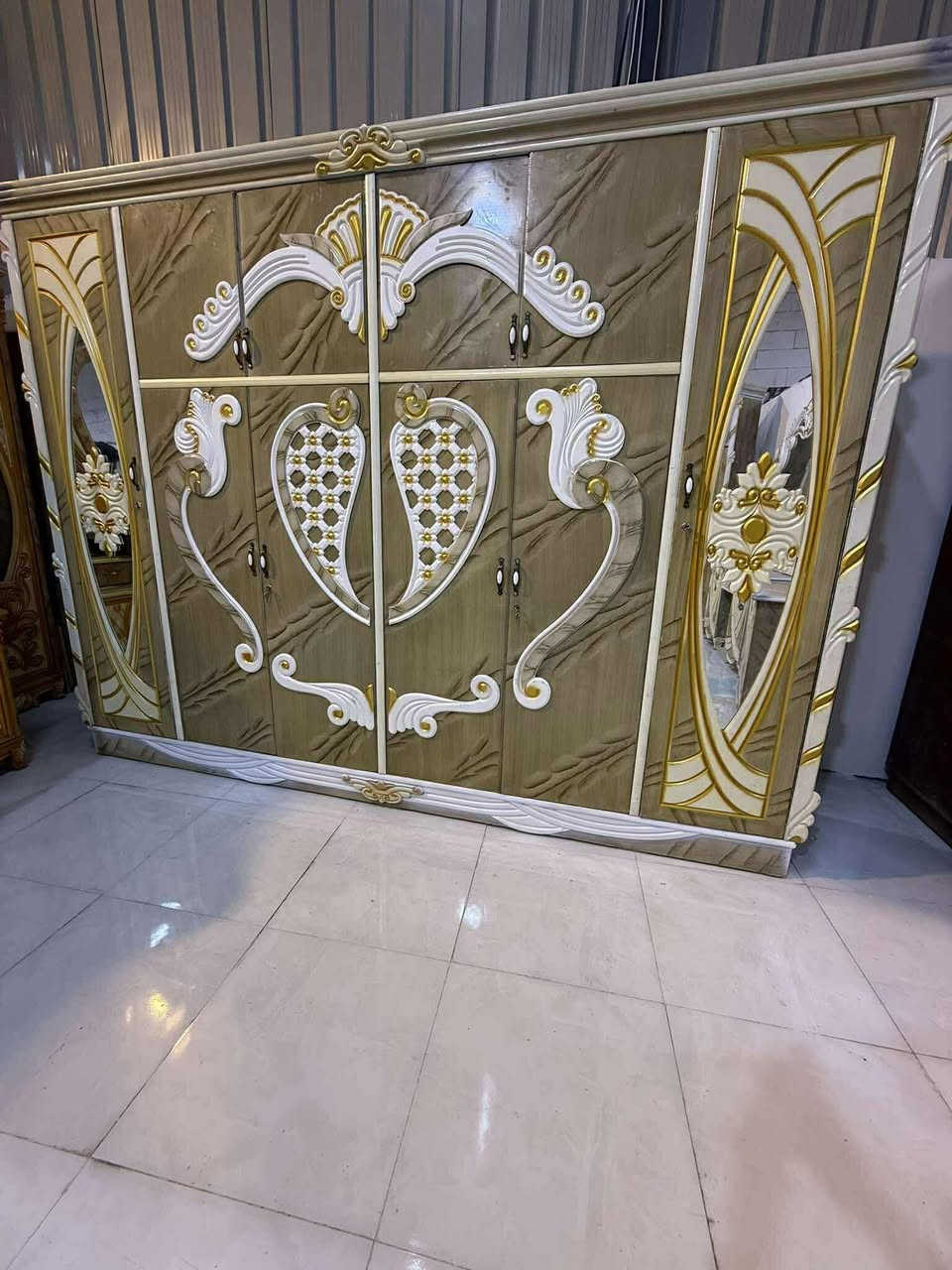 غرفه صاج مرمي داخل خارج صاج
السعر  ٨٥٠ بيهة مجال ***********🌸 
شد نقل داخل بغداد مجاني محافظات بكروة
نضافه ٩٠
٨ قطع
غرفه تخبل كيوت
