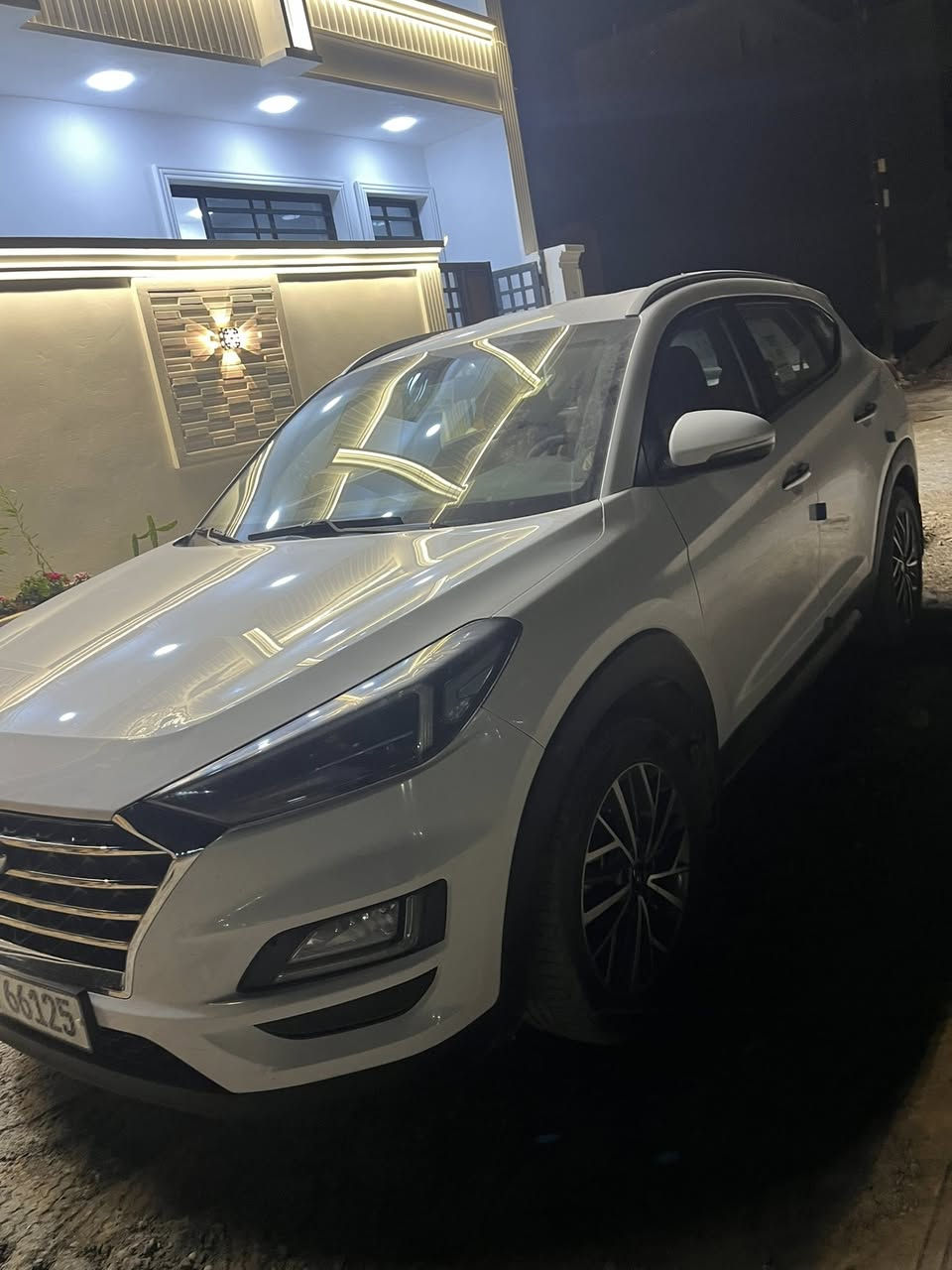 السلام عليكم توسان شركت ‏موديل 2020 الكاصد سياره خليجي بيه شبر صبغ بل جاملغ الخلفي فقط ولباقي كفاله عامه حجم المحرك ٢٠٠٠دوش فول مواصفات ما عده الفتح العنوان بغداد قرب مرور الحسينيه السعر ١٩٨ وبيه مجال بصيط الاستفسار تصل عله رقم الهاتف ***********
