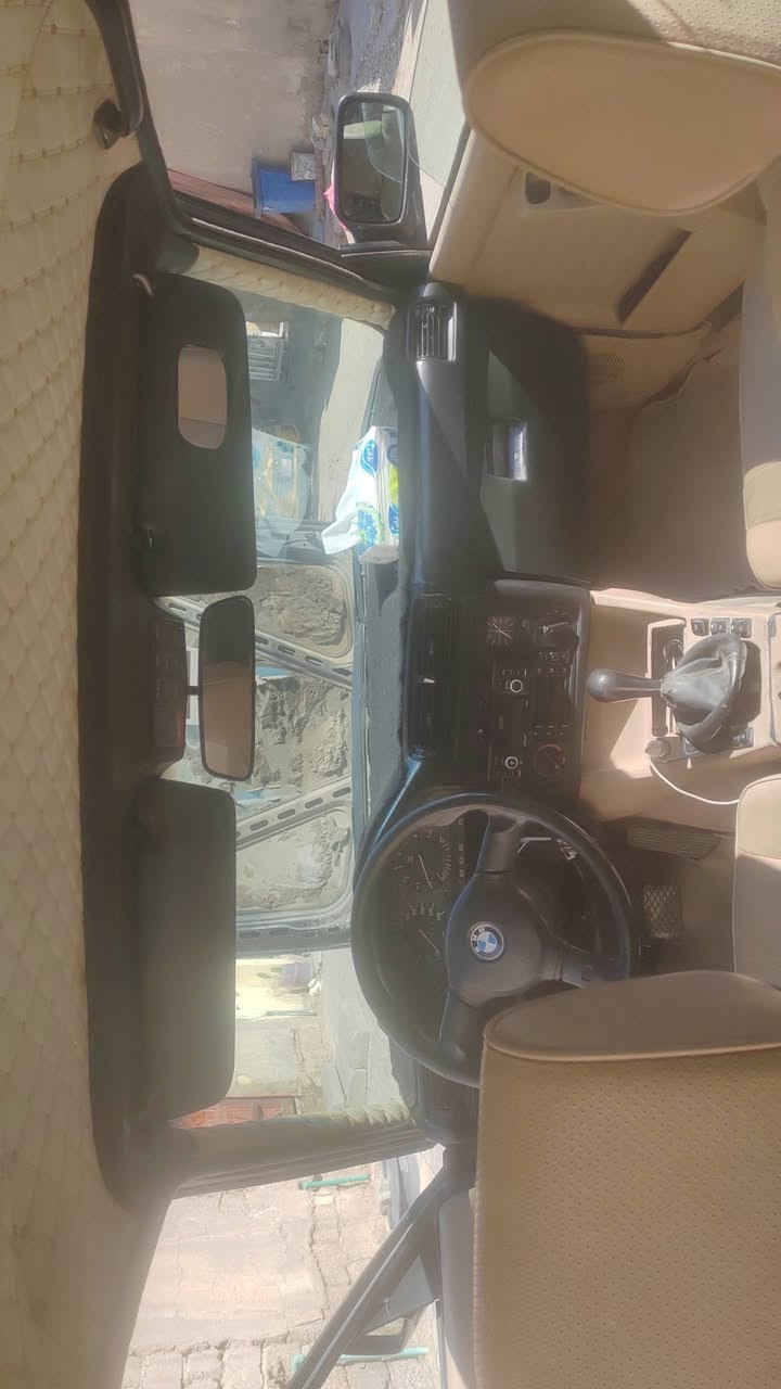 سلام عليكم بي ام دبليو زعره محرك ٦ سلندر صقر مسكر بيه صوت بل مكينه  واني مو جناي اريد ابيع او امراوس سياره رقم كركوك سنويه ٢٧ سعر ٣٨ وبيه مجال قليل تحويل احول اي ستفسار اتصل على *********** او راسني واتساب عنوان كوت واسط
