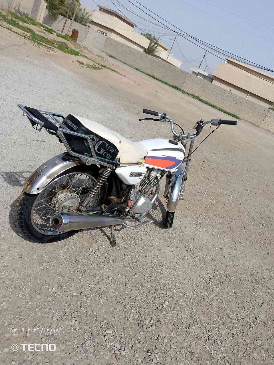 سلام عليكم دراجه سيفان خمسه كير إدراجه خير من الله تأخذه متذب ربع عليه 
الهاتف ***********
