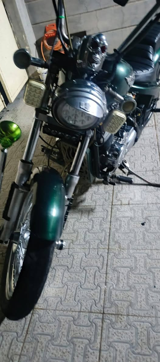 السلام عليكم دراجة ستيد الفينية محرك 400
مفتوح شرط نكره بكل وقت جاهزة من كل شي كهربائيات بريكات تايرات تزويدات يرادلها سايق وستر من الله السعر مليون 300وبيها مجال.. العنوان تكريت. رقم ***********
