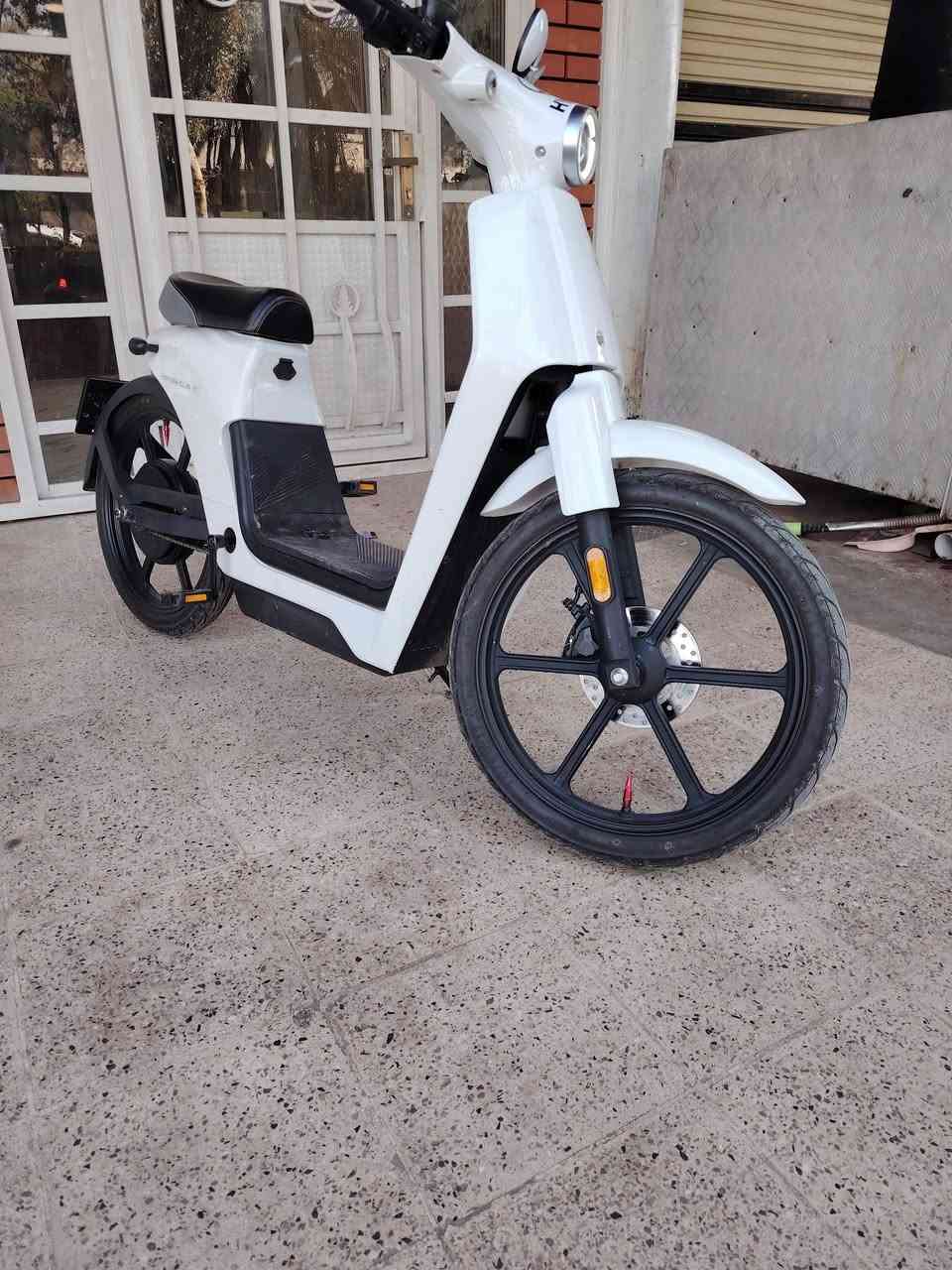 السلام عليكم حبايبي رمضان كريم د دراجه شحن ايثيوم بطاريه ليثيوم دراجه خير  ***********
