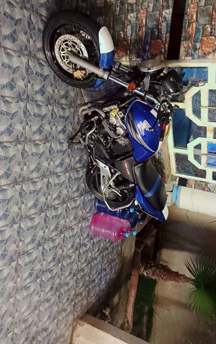 للبيع سي بي 4 2004 اوراق كامله ***********
