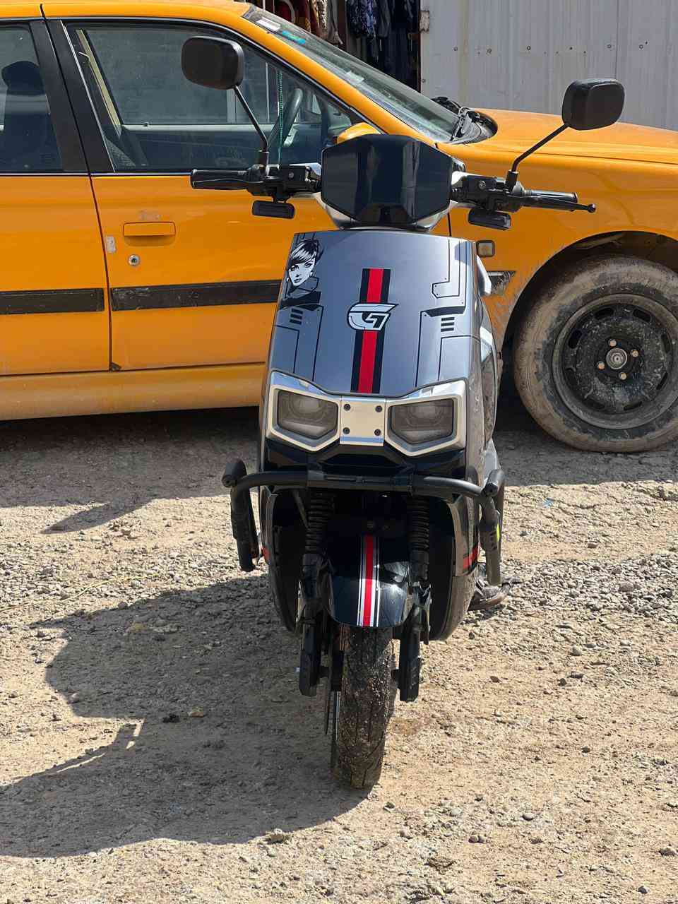 السلام عليكم.دراجه شحن للبيع 
مواصفات الدراجه 
1 دبل اشره 💙❤
2 نضام تغريز ☑️
3 نضام اوفر زيادت السرعه 🏍️
4 عدد السرعات 4🛑
5 تشغيل عن بوعد ✅⚡
6 تشغيل عن طريق الكرت 💯
7 دبل سويج 🌝 
السرعه القصوى 70 
عدد الباتريات 6 🤓
نضام R بك 
سعر 750 
مكاني بغداد الحسينيه مال راشديه✅ لل تواصل ***********
