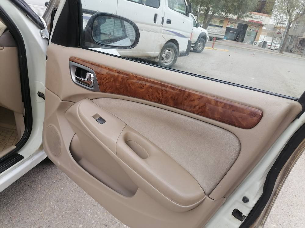 ***********      ***********سەنی یابانی مۆدیل2009بـــــــــــڕاوە ناوزەرد مەکینە گەورە ناو فۆرمیکا گێڕ ئۆتۆماتیک و عادی چوارجام کارەبا 130هەزار ڕۆشتوە مەکینەی نەکراوەتەوە چوار تایە و ویلی لۆکی بۆبەسراوە بلاجکتۆر ئاوێنە کارەبای قفڵ مەرکەزی جامی پێش و دوای هەڵگیراوە خـاڵی پێوە نیە سەیارەکە هەمووگیانی بەسەرت گێڕ و مەکینە تەقە و ڕەقە هەمووی بەسەرت تەبرید سارد و گەرم بەشەرت لەکەلارم السليمانية, العراق
