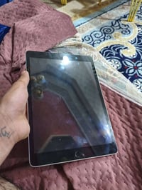ايباد تسعه للبيع بي شخوط بلشاصي وهاي الضربه الصغيره لباقي كلشي مابي ال...