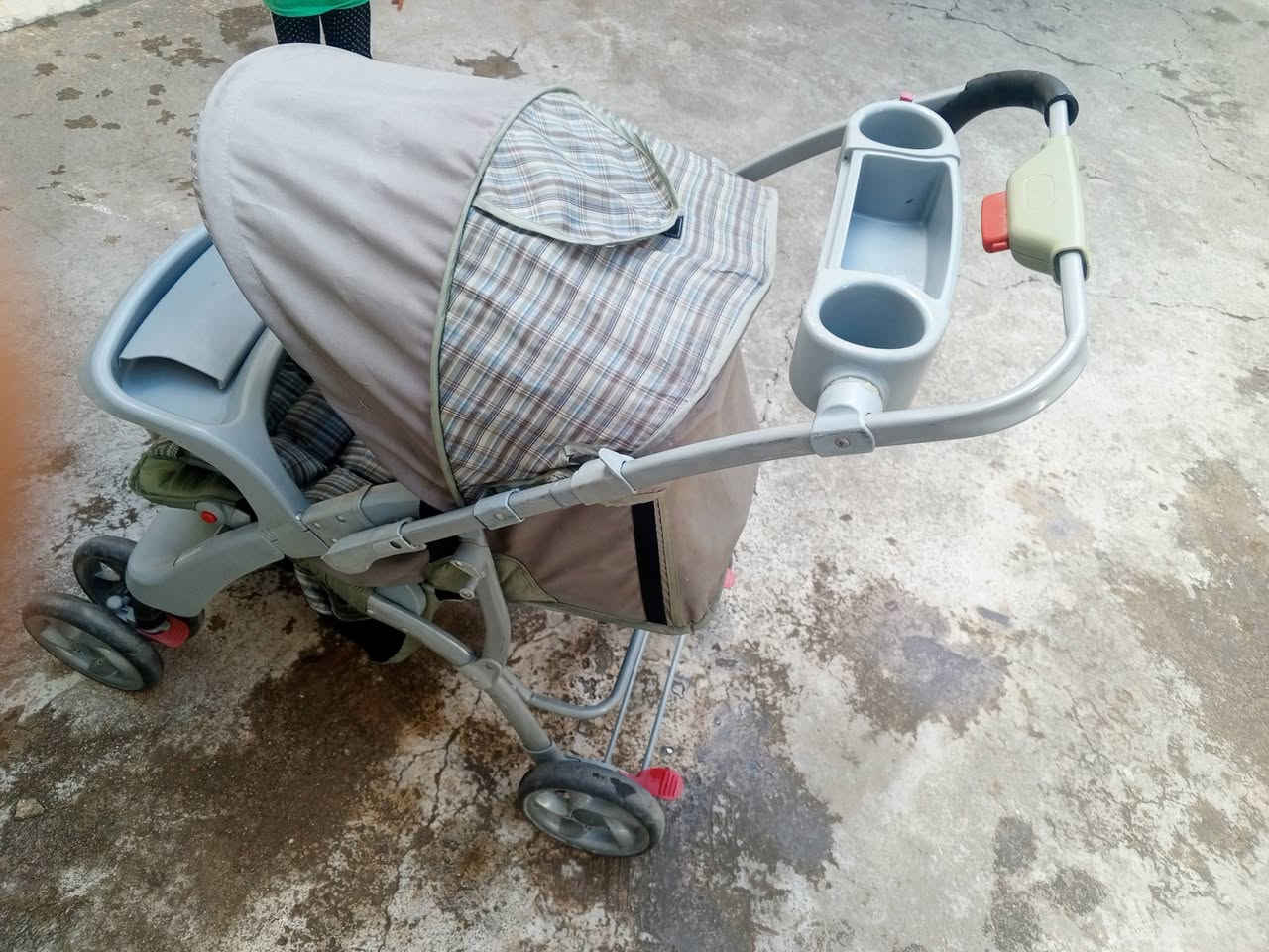 عربانه للبيع المكان الأيمن  السعر 45الف


**إذا كنت صاحب هذا الإعلان وتريد حذفه لأي سبب، رجاءا أرسل رسالة إلى الدعم الفني**
