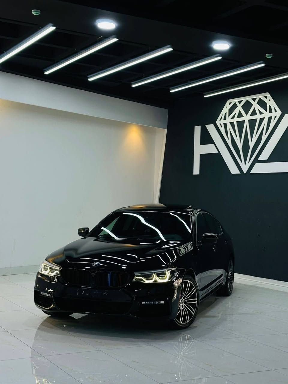 بي ام دبليو ((530i)2019 🇩🇪
‎مكفول كفاله عامه  من الدعاميه إلي الدعاميه 
‎مابي بارد مابي شخوت 
‎مابي رصعات حلو سياره
‎فول فول مواصفات
M package

🟪 السعر  :: الطلب في التعليقات ويوصلك مباشرة ✍️ 📩

‎كشنات (٧٠٠) بلادي
‎٢ بصمة بلادي
‎شاشة كبير+ لمس 5كاميرا +حاسة +رادارت+داخل ديذاينو
‎كشن جلد كشن كاراباي +شحن موبایل  + 
‎+ تبريد مركزية
‎بصمة تشغيل عن بعد +سلاجة +ليد زينون +
‎تحكمات ستيرن +دبل فوليوم +فتحة+داتاشو كبير+هوك+)
‎تخم طاير الاصلي 
‎محرك كير بشرط مامفتوح 
‎سيارة حيل نظيفة كلشي عل بلاد لوك
‎سنوية زنكة كلشي جديد مدفوع2028
‎باسمي السنوية بشرط تحويل و خرامة 
‎سيارة مابيـها دينار مصرف كامل من كل نواحي
‎رقم شيمالي 
‎نفس يوم /تحويل و وكالة حاظر 
‎مكان /داخل سليماني 
‎
‎  موبايل📲//***********–***********
