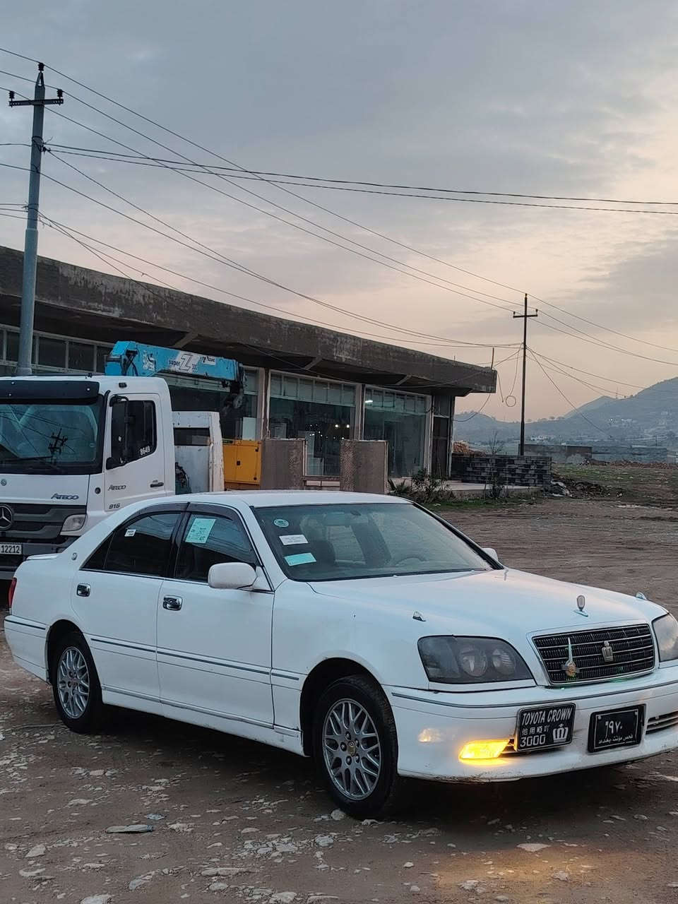 ***********
سەلامی خوالەهەموولایەک
مەلیکەی مووس 2002 سپی 
دیفۆڕی بچوک 171 بەڕغووپی بازاڕکە م بنزین خور.
گەرمی و ساردی و بریکی بەسراوە و بەشەرت 
سەقفوو حیزاموو کەفەری و دە عە می  بەشەرت 
شوێن سلێمانی.گیڕومکینە ی لوک.
سعر 39گەڵا 
تکایە چوابی نامەنادەمەوە گەرموشتەریت تەلەفۆنکە
