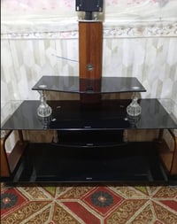 ميز زجاج • ناصرية صالحية • فيه مجال