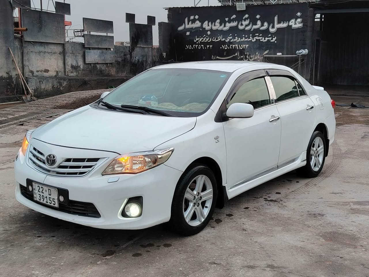 بیکاشۆ مۆدێل ٢٠١٤ مەکینە گەورە شەش پارچە بۆیاخە سەقفەکەی یەک تۆز تەعدیلی هەیە بە بێ ناوگرتن پشت و پێشی کەپسە ناو دینگە و تیکمە هیچی پێوە نیە فول مواسەفاتە بەس سلایدی نیە سوکان ڤۆلیۆمە تەعلیل سورعەیە گێر و مەکینە بەشەرتە مەکینە نەکراوەتەوە تەحویل و خرامە بەشەرت ڕەقەم و سەنەوی تا ٢٠٣٠ نوێیە
نرخ ١٠٨ کەمێک مەعامەلە 
ژ.م *********** كويسينجاك, أربيل
