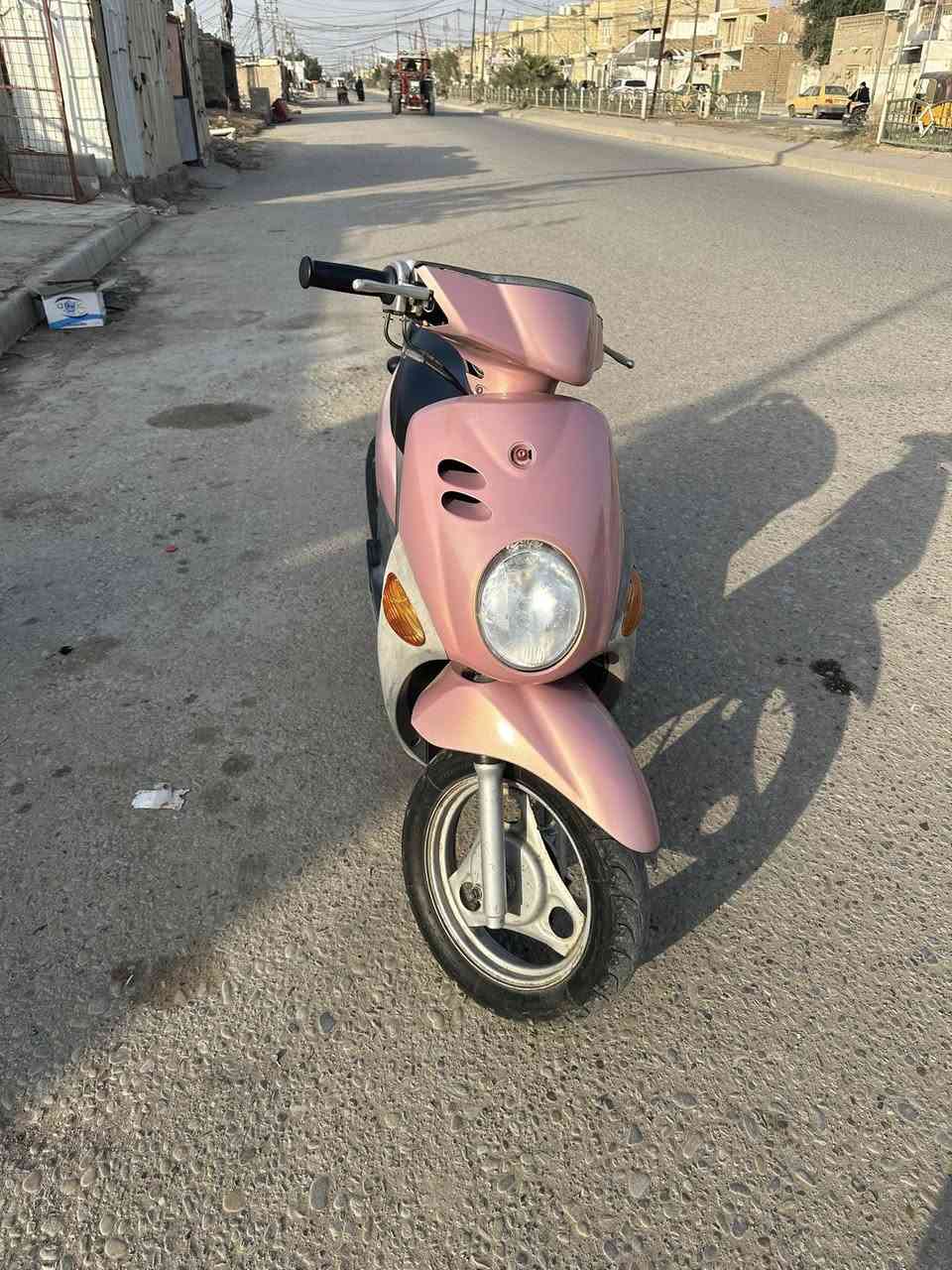 سلام عليكم شباب دراجه لبيع 
ختم واحد ويه لمكينه 
دراجه برغي ما مفتوح بيه 
سعر خاص 
وهاذه رقم راعيه 
***********
