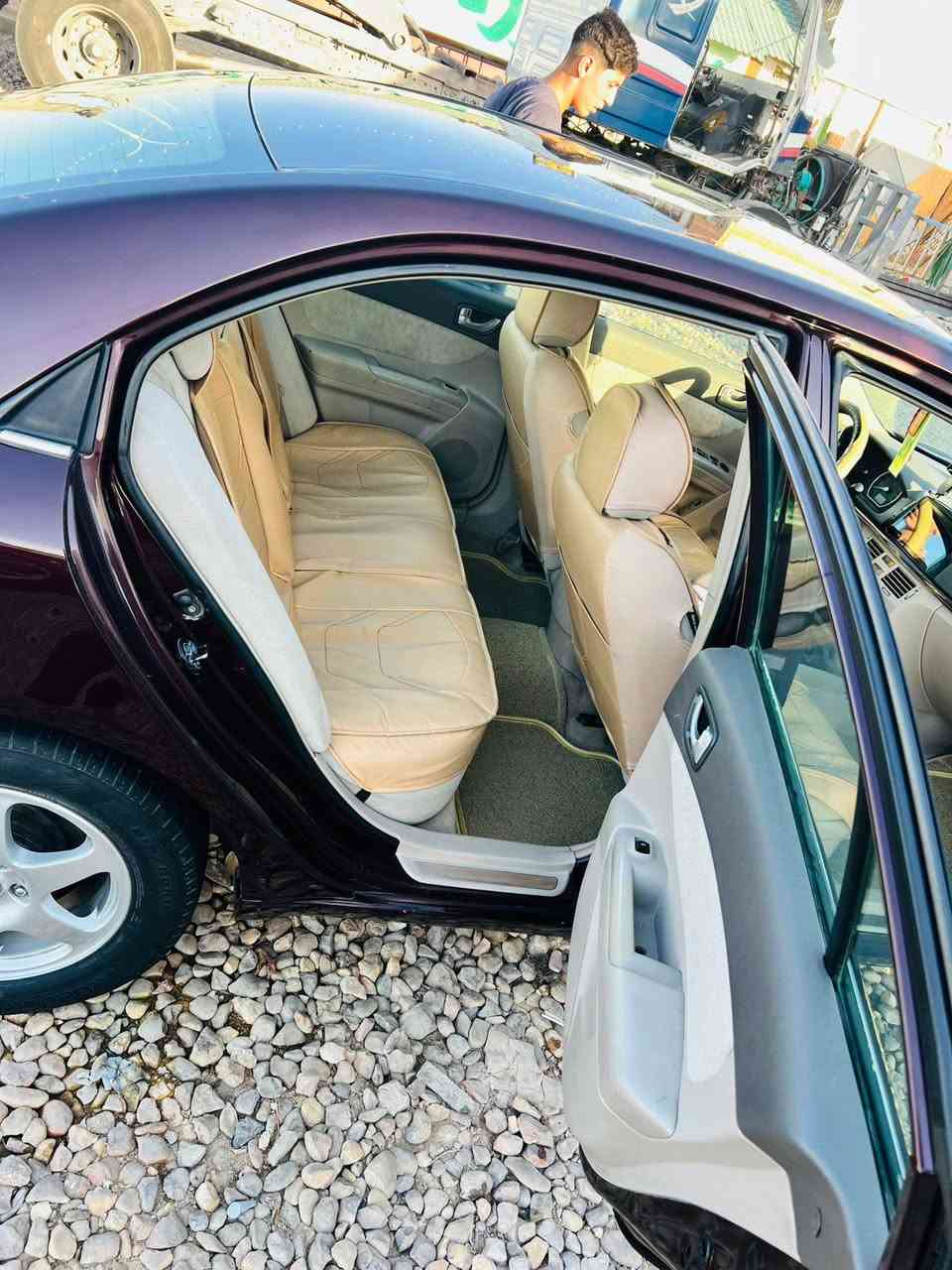 السلام عليكم سوناتا 2006 مكينه 6 سلندر ماشيه 190 حقيقي كير مكينه صدر وتبريد مكفولات تخم تاير جديد مكينه مال حاويه شادهه قبل أسبوعين بيهة مكانات صبغ اثر جراد موجودات الصور قبل الصبغ الاستفسار اكثر على رقم الهاتف *********** اخوان ملاحظه كلشي موجود بل شوك حسب النضافه

