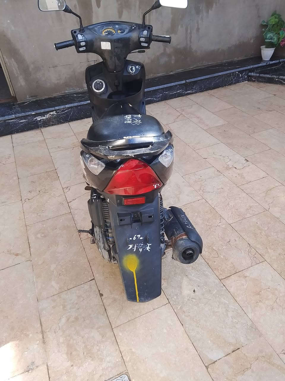 سلام عليكم دراجه ثعلاب نضيفه مامفتوحه ابلاديه نوزل كهربايت شغاله كلهن دراجه مرتبه وحلوه للبيع 600وبيها مجال مكاني بغداد الشعله ‏‪0770 510 1907‬‏بي وتساب
