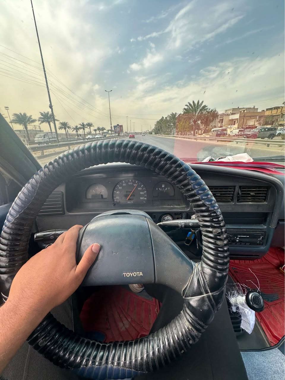 السلام عليكم 
بيكم للبيع موديل ١٩٩٠ رقم كربلاء دولي بسمي 
مكينه كروسيده مكفوله 
5️⃣ كير عادي 
تخم تاير 75%
محجر تفصال بوري عكس سن درجه اولى 
السياره خير من الله 
مال شغل 
مصبوغه جماليه بدون حادث صورهه قبل لا تصبغ عندي 
السعر 50$ المكان  بغداد العبيدي 
رقم الهاتف *********** Colombo, Sri Lanka
