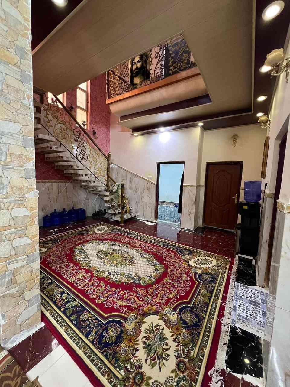 بيت للبيع حي الربيع مساحة 250 متر واجه 12.5 والنزال 20 طابقين السعر 425 وبي مجال الاستفسار ***********
